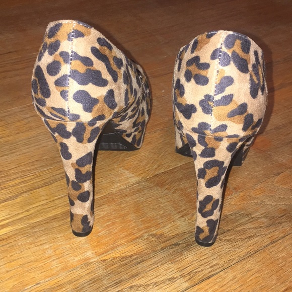 Leopard print heels - Picture 4 of 6